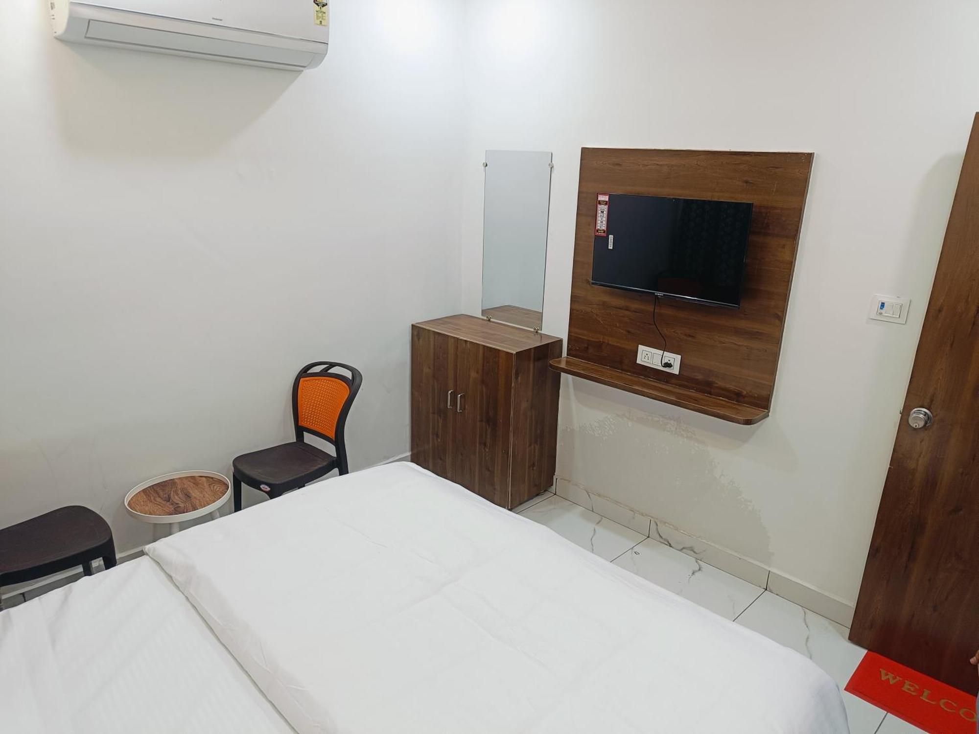 Hotel Shree Kedar Palace Ujjain Exterior photo